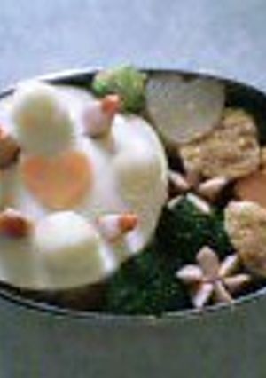 愛情ﾀｯﾌﾟﾘ◆祝４歳誕生日弁当◆だけどさりげなく野菜もﾀｯﾌﾟﾘ大作戦！-レシピのメイン写真