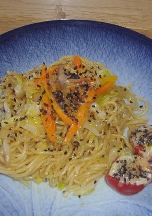 お手軽★黒ごまたっぷりのやきそば-レシピのメイン写真
