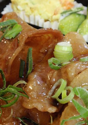 豚バラで簡単丼☆お弁当にもＧＯＯＤ☆-レシピのメイン写真