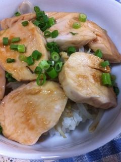 丼で簡単ランチ 茹で鶏甘辛どんぶり-レシピのメイン写真