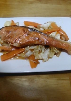 鮭のワイン蒸し-レシピのメイン写真
