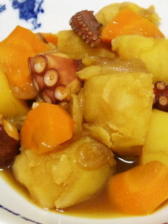 タコじゃが★(タコとじゃが芋の煮物)-レシピのメイン写真