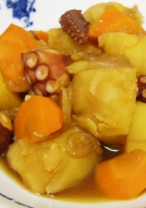 タコじゃが★（タコとじゃが芋の煮物）-レシピのメイン写真