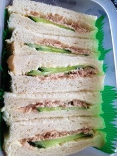 ジューシ~♪ ツナ&キュウリのサンド♡-レシピのメイン写真