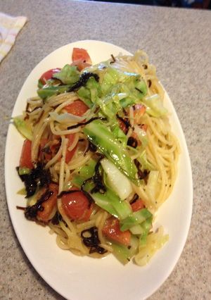 キャベツとトマトの塩昆布パスタ-レシピのメイン写真