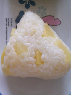 チーズたくあんおにぎり-レシピのメイン写真