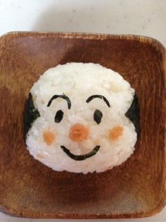 子供が喜ぶご飯キャラ弁にも◎こむすびまん-レシピのメイン写真