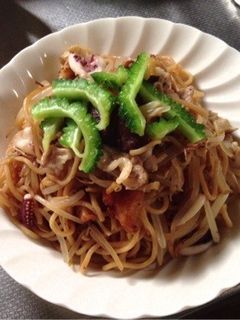 夏を先取りゴーヤのせ 上海焼きそば-レシピのメイン写真
