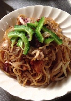 夏を先取りゴーヤのせ 上海焼きそば-レシピのメイン写真