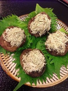 とろろ昆布をのせた焼き椎茸-レシピのメイン写真