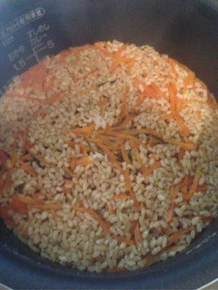 玄米を炊飯器で簡単に炊く。-レシピのメイン写真