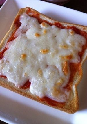 :*: かんたんピザトースト :*:-レシピのメイン写真