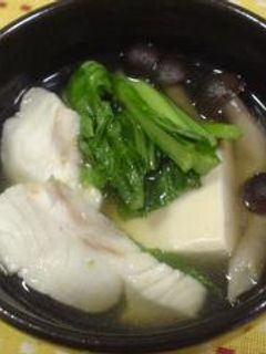 はなびし草の鯛とシメジの湯豆腐-レシピのメイン写真