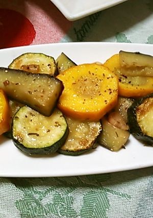 夏野菜のにんにくとローズマリーソテー-レシピのメイン写真