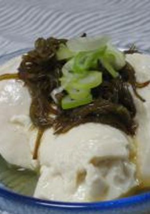 ☆急いで晩ご飯☆　めかぶ豆腐-レシピのメイン写真