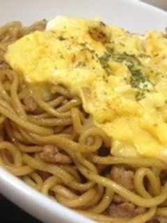 手抜き!チーズオム焼きそば-レシピのメイン写真