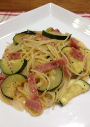 ズッキーニ・ソーセージでバター醤油パスタ-レシピのメイン写真