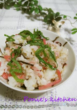 夏にさっぱり☆紅生姜と大葉と塩昆布ご飯♪-レシピのメイン写真