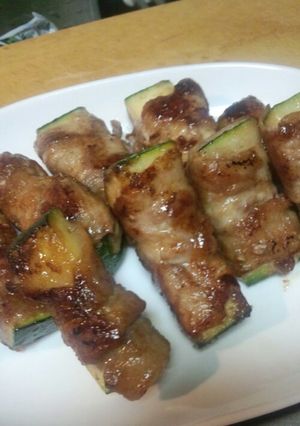 すき焼きのタレでズッキーニの肉巻き-レシピのメイン写真