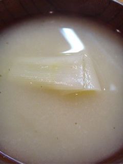 クタクタ長ねぎの優しいお味噌汁-レシピのメイン写真