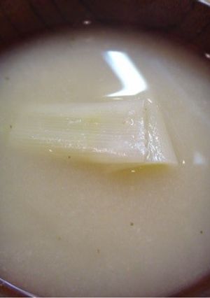クタクタ長ねぎの優しいお味噌汁-レシピのメイン写真