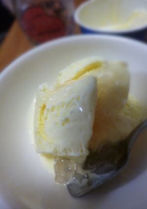 アイスクリームのももジュレかけ-レシピのメイン写真