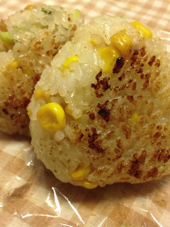 香ばしい♡バター風味焼きもろこしおにぎり-レシピのメイン写真
