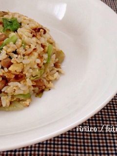 全部混ぜてパラパラ!納豆しらすレタス炒飯-レシピのメイン写真