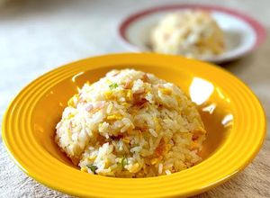 シンプルすぎる！ハムと卵、ねぎだけ炒飯-レシピのメイン写真