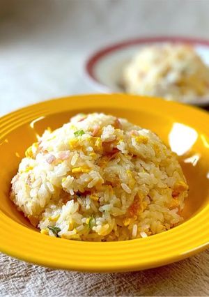シンプルすぎる！ハムと卵、ねぎだけ炒飯-レシピのメイン写真