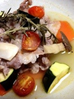 ローズマリー香る夏野菜と豚肉のレンジ蒸し-レシピのメイン写真