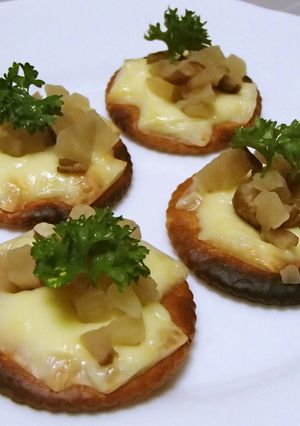 簡単おつまみ♪いぶりがっこチーズリッツ-レシピのメイン写真