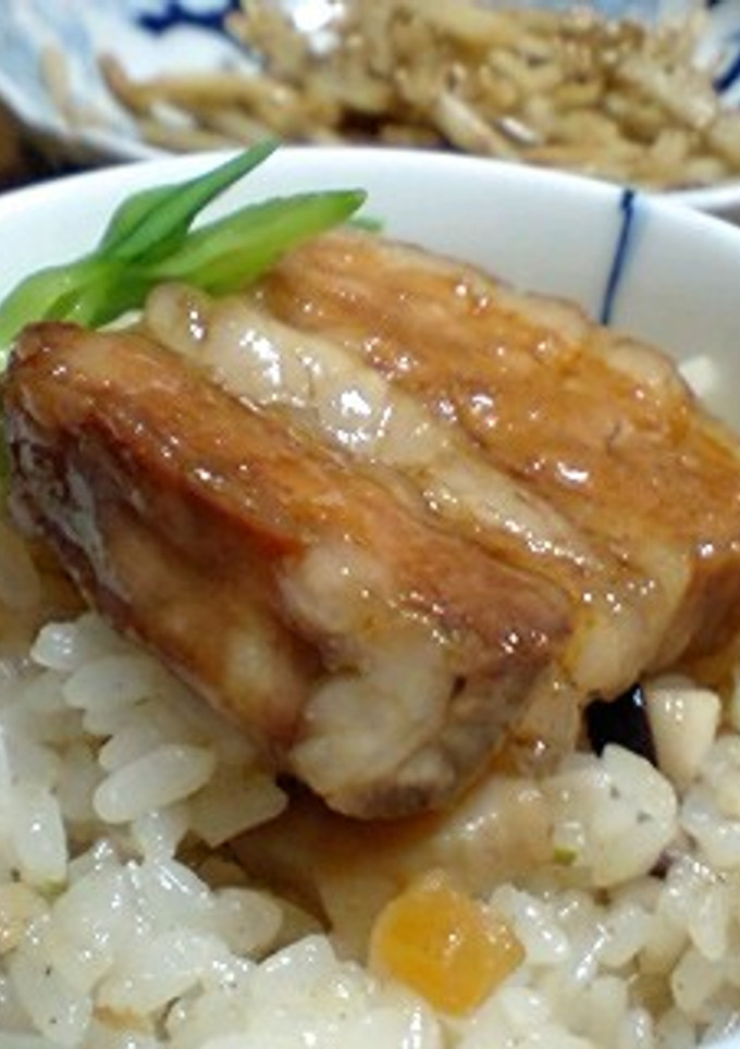 ちまきのような中華おこわ・角煮をのせて-レシピのメイン写真