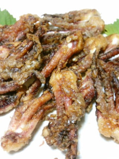 簡単! イカのゲソ揚げ(実は、焼きます)-レシピのメイン写真