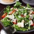 カマンベールとレタスのサラダ