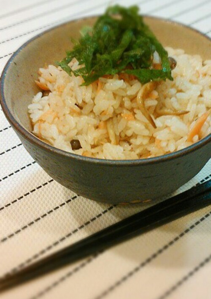 簡単☆鮭ときのこのバター醤油炊き込みご飯-レシピのメイン写真