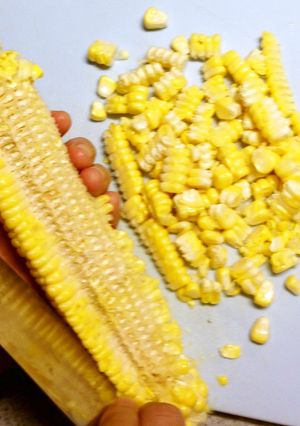 胚芽まで取れる生とうもろこしのほぐし方-レシピのメイン写真