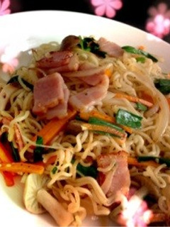 ★サッポロ一番塩ラーメンで焼きそば★-レシピのメイン写真