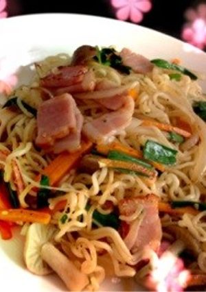 ★サッポロ一番塩ラーメンで焼きそば★-レシピのメイン写真