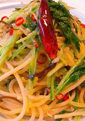 蒟蒻麺入りじゃこと水菜と塩昆布パスタ！-レシピのメイン写真