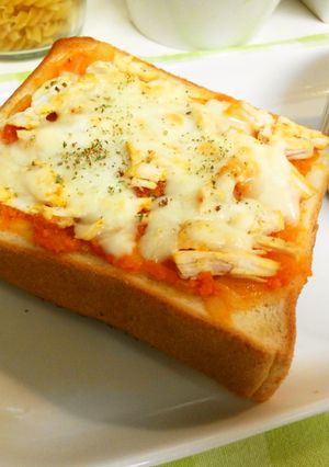 ＊朝食に＊蒸し鶏のチーズトースト＊-レシピのメイン写真
