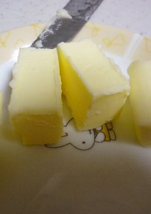バターが黄色くなりにくい-レシピのメイン写真