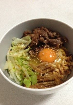 牛肉のっけ釜玉うどん-レシピのメイン写真