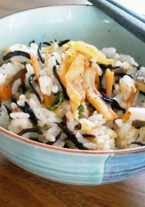 リメイク♪ひじき煮とキムチの混ぜご飯-レシピのメイン写真