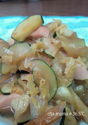 夏ズッキーニと魚肉ソーセージのピリ辛炒め-レシピのメイン写真