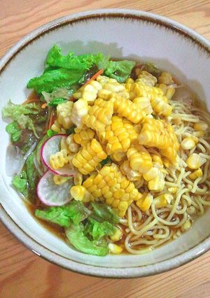 とうもろこしとサラダで冷やし野菜ラーメン-レシピのメイン写真