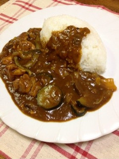 夏野菜・鶏もも肉で☆ラタトゥイユカレー-レシピのメイン写真