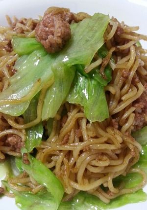 *簡単!レタスと豚挽肉で♪焼きそば*-レシピのメイン写真