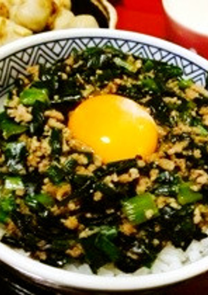 ニラと挽肉のスタミナ丼 簡単レシピ-レシピのメイン写真