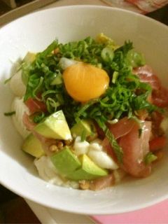 ずぼらダイエット☆米無☆納豆鮪アボ豆腐丼-レシピのメイン写真